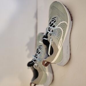 Nike Air Zoom Running Shoes in Green and White